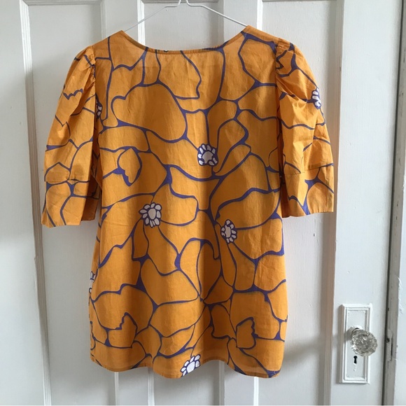 Top and short set - Picture 4 of 10